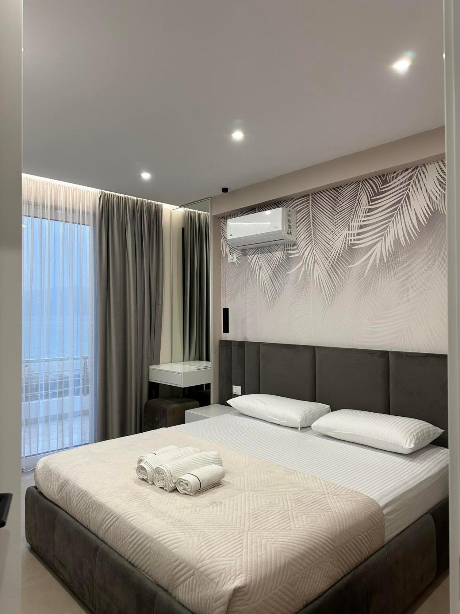 Sea View Apartment Luxury Vlorë Exterior foto