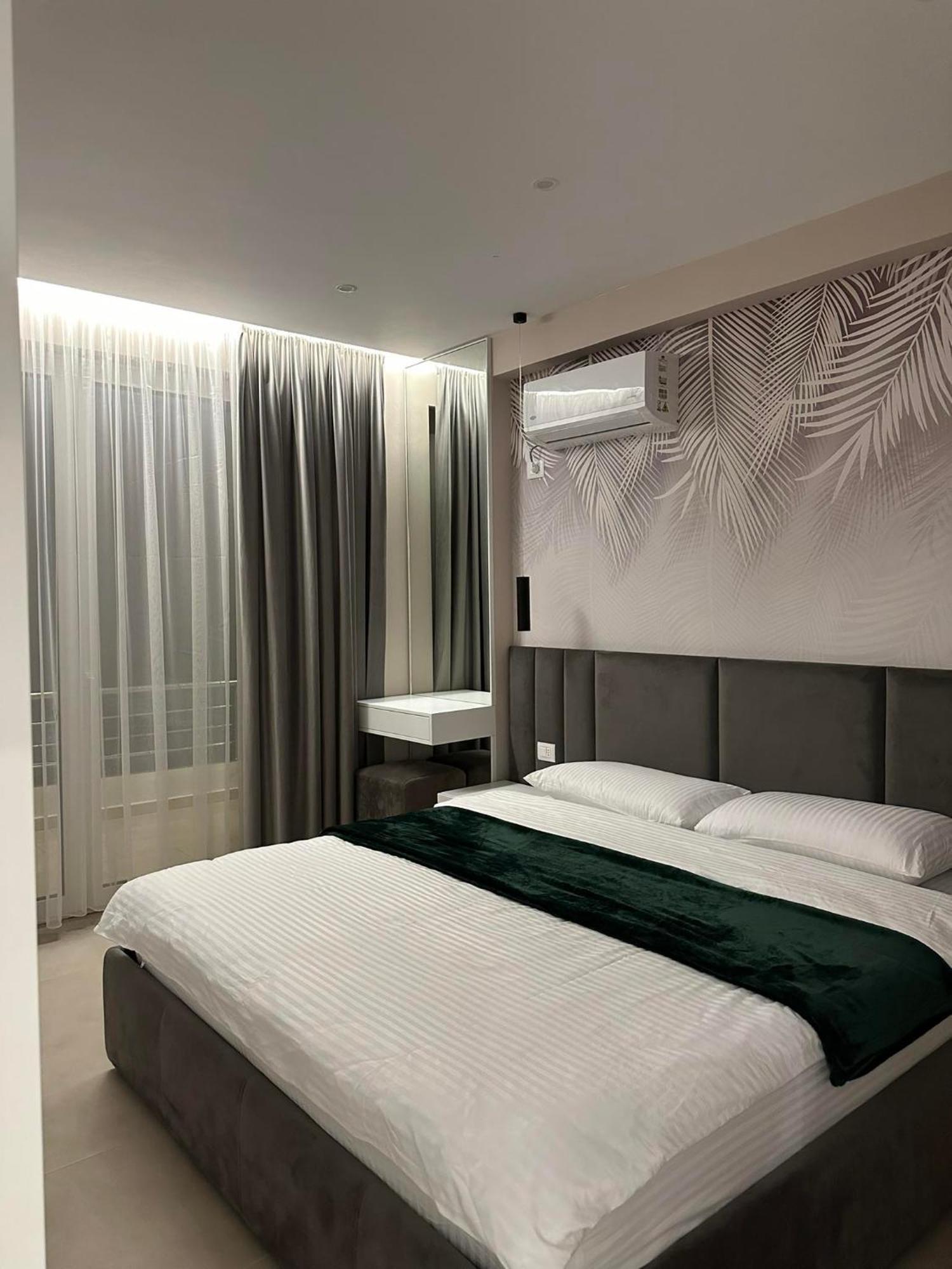 Sea View Apartment Luxury Vlorë Exterior foto